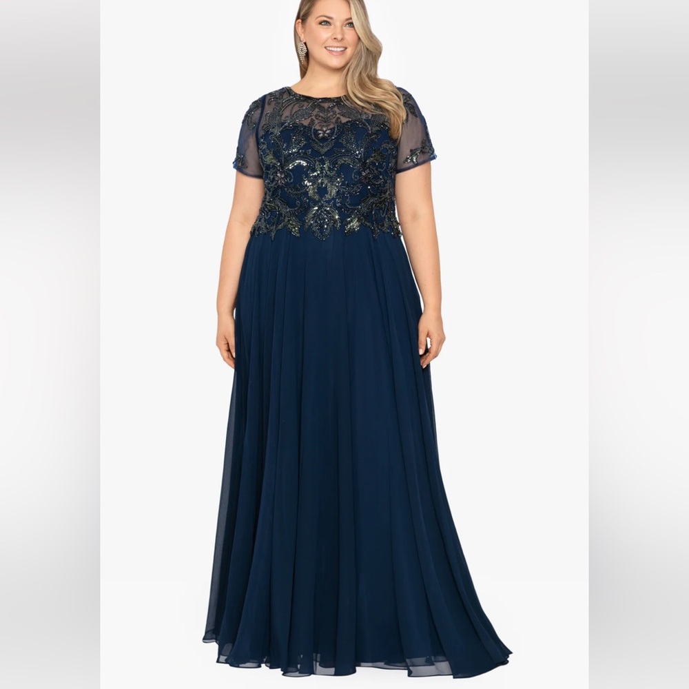 XSCAPE Jerri Beaded Evening‎ Gown in Charcoal EUC Size 12